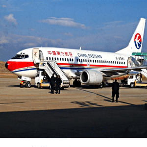 昆明长水空运公司航空快运业稳步发展的原因是什么？